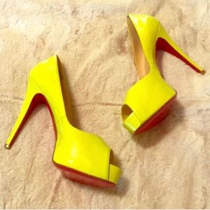 Christian Louboutin Hyper Privé - size 40 yellow